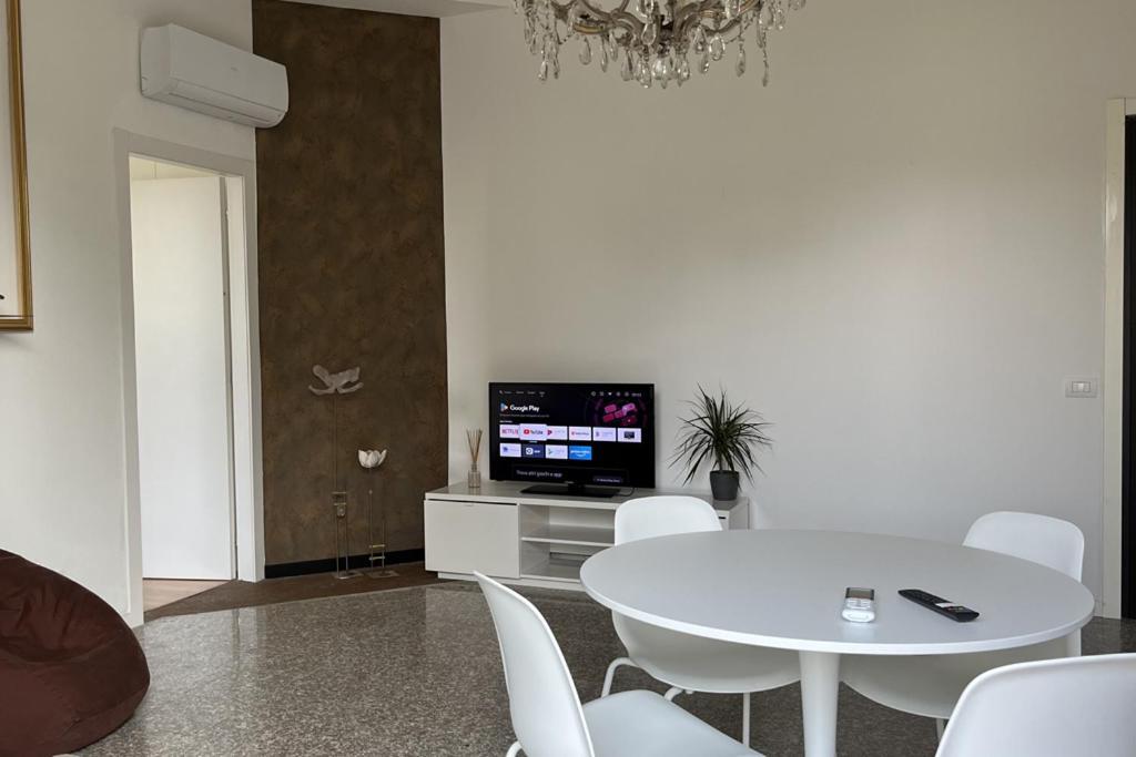 La Casa Di Antoine Appartement Cesano Maderno Buitenkant foto